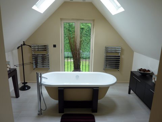 Contemporary bathroom styling